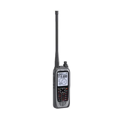 Radio portátil aéreo VHF con display de 2.3 pulgadas y teclado, 6W (PEP) de potencia, navegación, bluetooth y GPS, batería, cargador, antena y clip incluidos