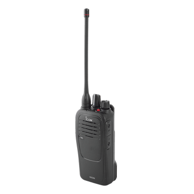 Radio portátil digital y analógico en rango de frecuencia 400-470MHz, 16 canales, 4W de potencia de RF.batería, cargador, antena y clip incluidos.