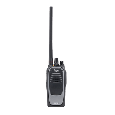 Radio digital NXDN sin pantalla en la banda de UHF, rango de frecuencia 380-470MHz, sumergible IP68, con encriptación DES, GPS, bluethooth, grabador de voz, 32 canales. no incluye cargador ni antena.