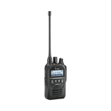 Radio digital NXDN con pantalla, en banda de UHF, rango de frecuencia 400-470MHz, con 512 canales, sumergible IP67, bluethooth, grabador de voz. Batería, cargador, antena y clip incluidos.
