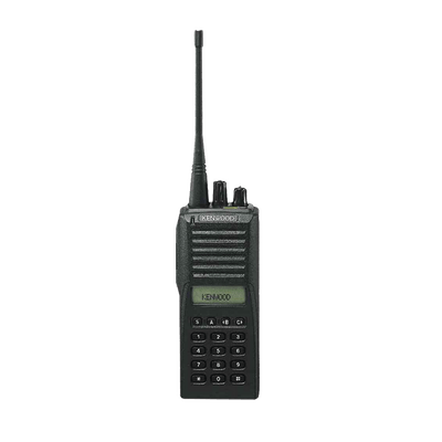 Radio para uso pesado en 800 Mhz compatible con sistemas LTR o convencionales, display LCD, 2.5 Watts de potencia