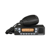 450-520 MHz, 45 W, 128 Canales, IP54, GPS, MIL-STD-810, Mensajería, FleetSync/ DTMF/ MDC1200/ LTR, Incluye Accesorios
