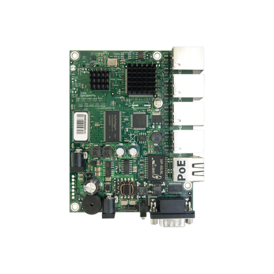 CPU de 680MHz, 256MB RAM, con 5 Puertos Gigabit Ethernet , Nivel de Licencia 5