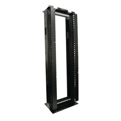 Rack de Aluminio System de 7ft x 19in, 45UR, Con organizadores verticales, conexión de tierra y accesorios de montaje
