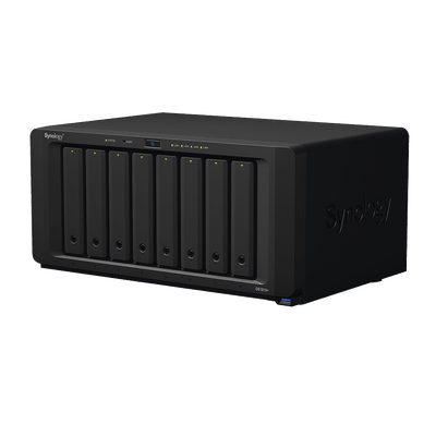 Servidor NAS de escritorio con 8 bahías / Expansible a 18 bahías / Hasta 252 TB / 4GB de RAM