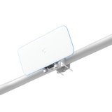 Access Point WiFi UniFi Base Station XG para exterior IP67, alto rendimiento en escenarios exigentes, tres radios 802.11ac Wave 2 MU-MIMO 4X4 /antenas de 90° y 50° con Beamforming, hasta 1500 usuarios, puerto de 10G / WiFi solo en 5 GHz