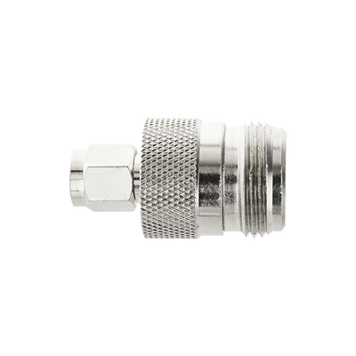 Adaptador en Linea de Conector SMA Macho a N Hembra.